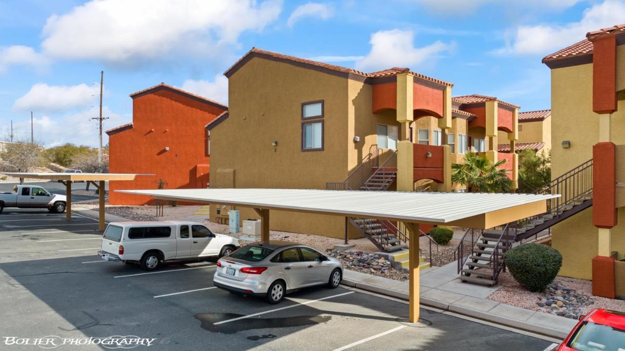 Hawk Ridge Two Bedroom Condo By Cool Properties ميسكيت المظهر الخارجي الصورة